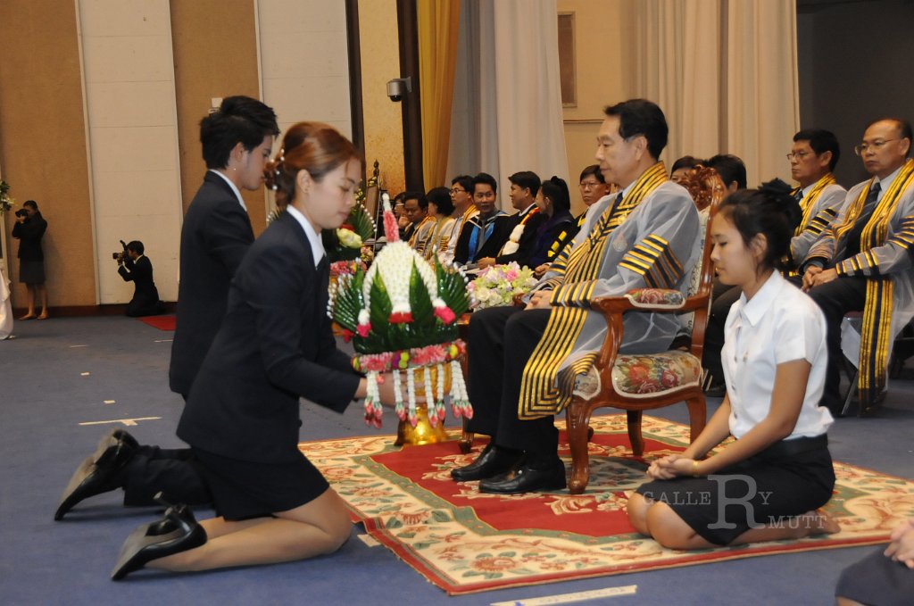 DSC_1981.JPG - พิธีไหว้ครู ประจำปีการศึกษา 2555