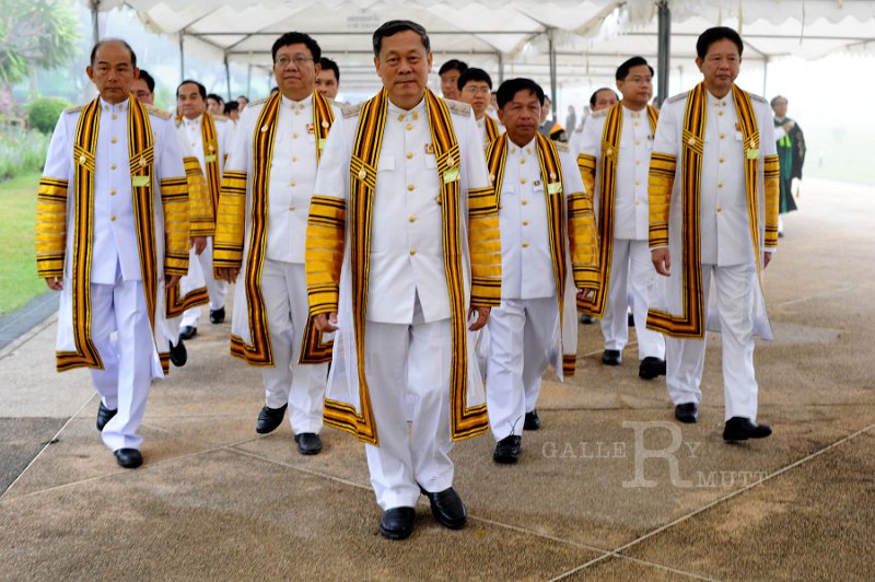 INT_8125.jpg - พิธีพระราชทานปริญญาบัตร ครั้งที่ 26