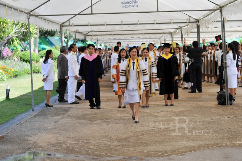 INT_8213.jpg - พิธีพระราชทานปริญญาบัตร ครั้งที่ 26