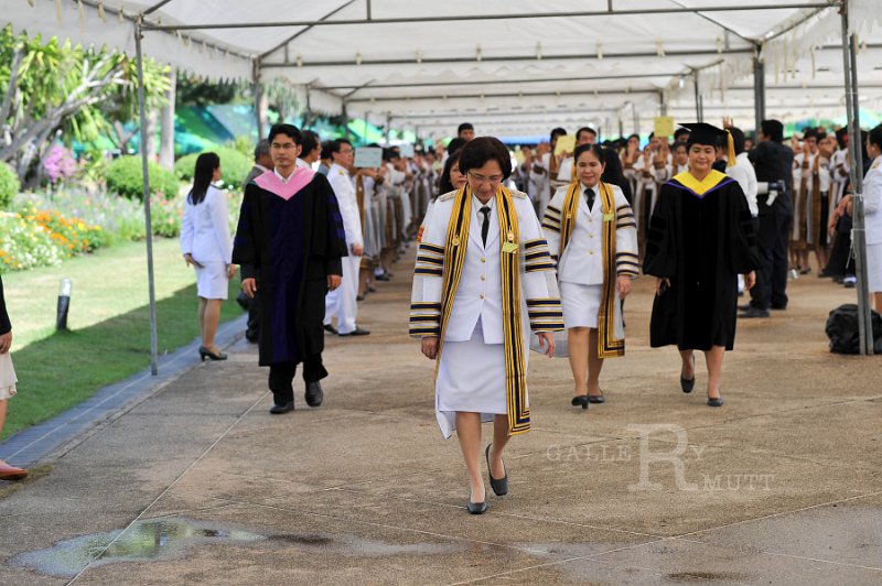 INT_8217.jpg - พิธีพระราชทานปริญญาบัตร ครั้งที่ 26