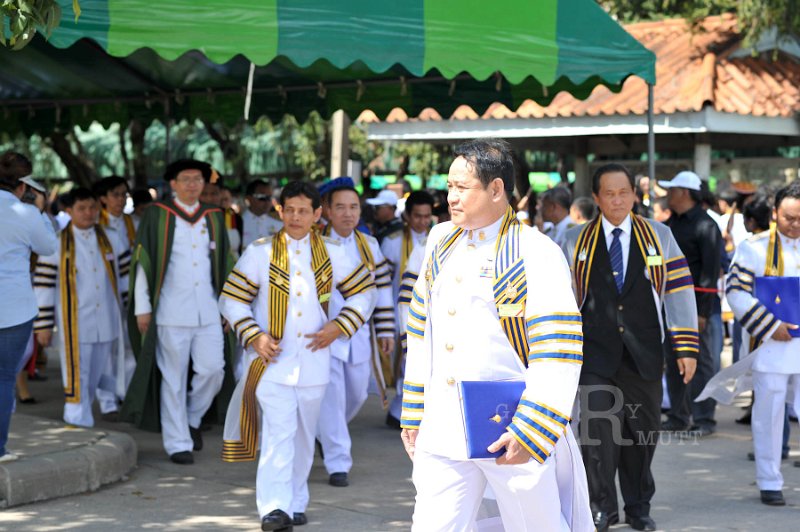 INT_8224.jpg - พิธีพระราชทานปริญญาบัตร ครั้งที่ 26
