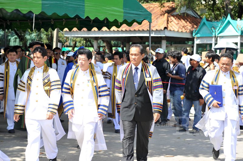 INT_8225.jpg - พิธีพระราชทานปริญญาบัตร ครั้งที่ 26