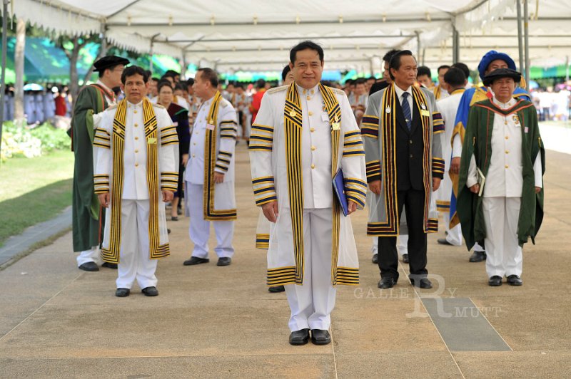 INT_8229.jpg - พิธีพระราชทานปริญญาบัตร ครั้งที่ 26