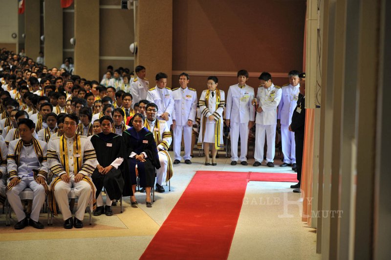 INT_8236.jpg - พิธีพระราชทานปริญญาบัตร ครั้งที่ 26