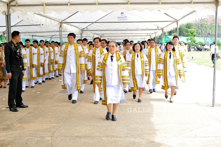 25551129-INT_9535-2.jpg - รับปริญญาครั้งที่ 26
