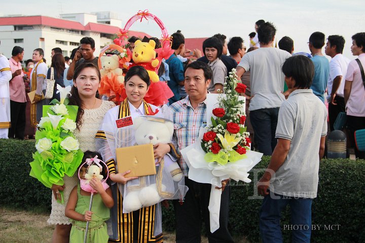 IMG_9424.jpg - ภาพบรรยากาศพิธีพระราชทานปริญญา