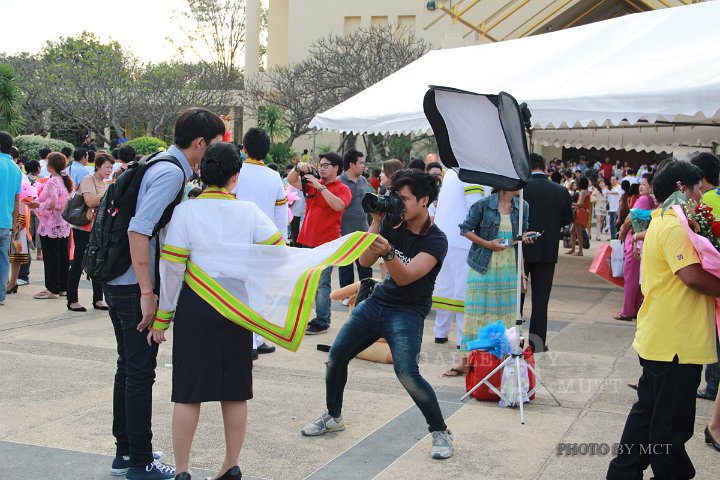 IMG_9454.jpg - ภาพบรรยากาศพิธีพระราชทานปริญญา