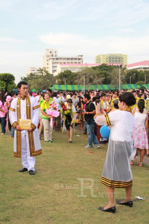 IMG_9479.jpg - ภาพบรรยากาศพิธีพระราชทานปริญญา