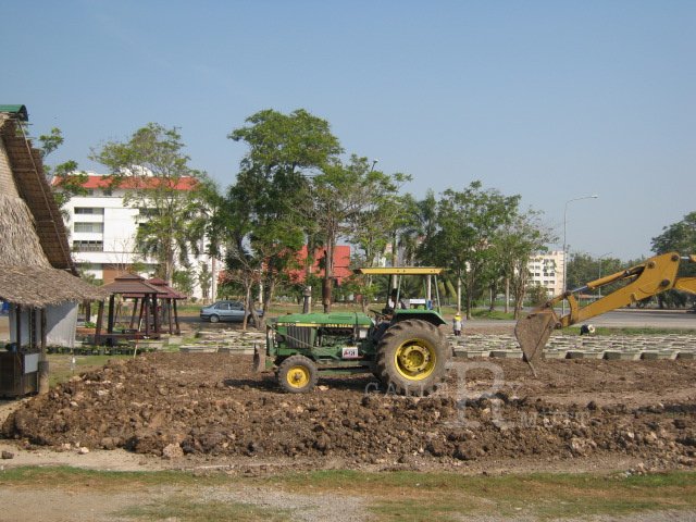 IMG_2194.JPG - ก่อสร้างอาคารในพิพิธภัณฑ์บัว
