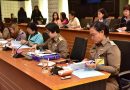 ผศ.ดร.สิริแข พงษ์สวัสดิ์ รองอธิการบดี มทร.ธัญบุรี เป็นประธานในการประชุมคณะกรรมการดำเนินงานโครงการอนุรักษ์พันธุกรรมพืช 26 เม.ย. 2561 ผศ.ดร.สิริแข พงษ์สวัสดิ์ รองอธิการบดี มทร.ธัญบุรี เป็นประธานในการประชุมคณะกรรมการดำเนินงานโครงการอนุรักษ์พันธุกรรมพืช 26 เม.ย. 2561
