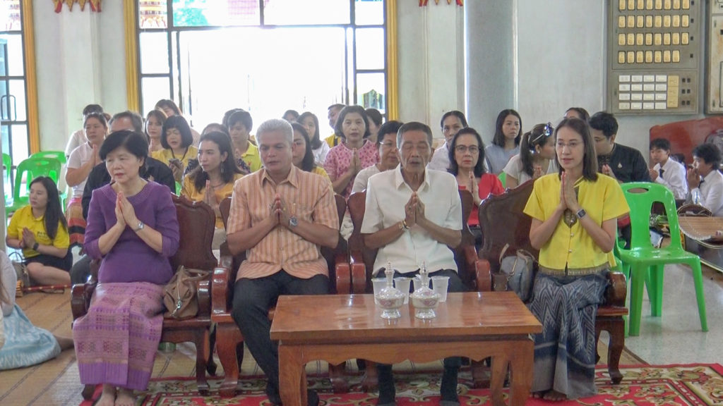 มทร.ธัญบุรี ร่วมสืบสานประเพณีไทย นำนักศึกษาชั้นปีที่ 1 แห่เทียนพรรษา เพื่อให้นักศึกษา เห็นความสำคัญ และมีส่วนร่วมในกิจกรรมวันอาสาฬหบูชาและวันเข้าพรรษา