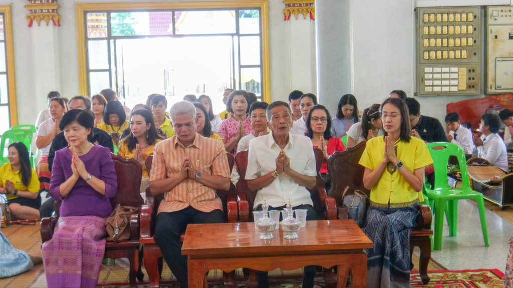 มทร.ธัญบุรี ร่วมสืบสานประเพณีไทย นำนักศึกษาชั้นปีที่ 1 แห่เทียนพรรษา เพื่อให้นักศึกษา เห็นความสำคัญ และมีส่วนร่วมในกิจกรรมวันอาสาฬหบูชาและวันเข้าพรรษา