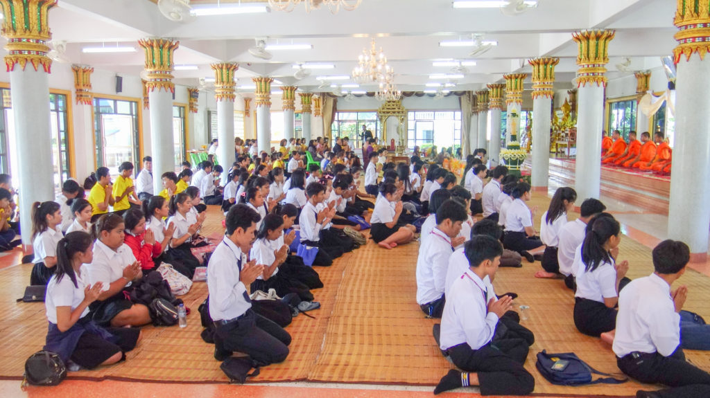 มทร.ธัญบุรี ร่วมสืบสานประเพณีไทย นำนักศึกษาชั้นปีที่ 1 แห่เทียนพรรษา เพื่อให้นักศึกษา เห็นความสำคัญ และมีส่วนร่วมในกิจกรรมวันอาสาฬหบูชาและวันเข้าพรรษา