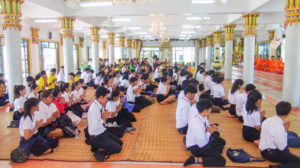 มทร.ธัญบุรี ร่วมสืบสานประเพณีไทย นำนักศึกษาชั้นปีที่ 1 แห่เทียนพรรษา เพื่อให้นักศึกษา เห็นความสำคัญ และมีส่วนร่วมในกิจกรรมวันอาสาฬหบูชาและวันเข้าพรรษา