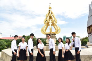 RMUTT Presenter ปี 2561 – ลานประติมากรรมบัวเหล็ก (Sculpture University)