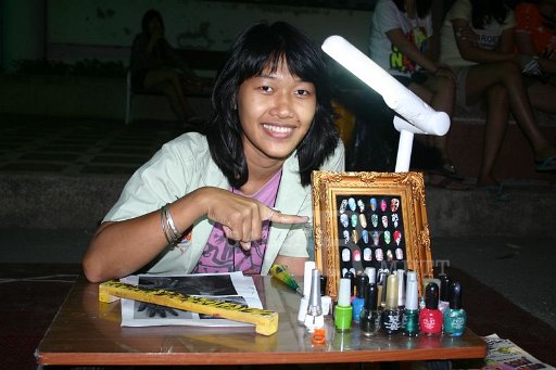 IMG_0240.JPG - งานกิ๊ฟ ศิลปกรรมของมหาวิทยาลัยเทคโนโลยีราชมงคลธัยบุรี