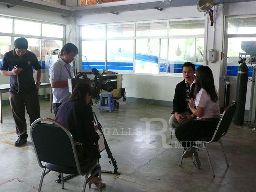 P1080583.JPG - ตู้อบกุหลาบของมทร.ธัญบุรี