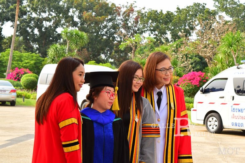 20170316-mct-04092.jpg - graduation 30