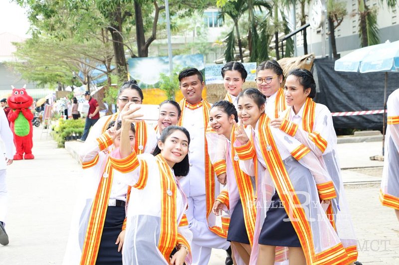 20170316-mct-04159.jpg - graduation 30