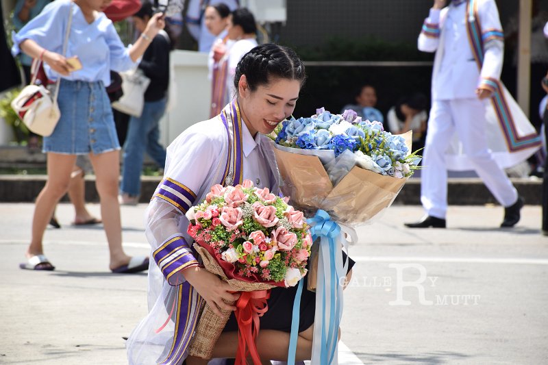 20170319gradua-mct03-027.jpg - ANNE          PHOTOGRAPHER