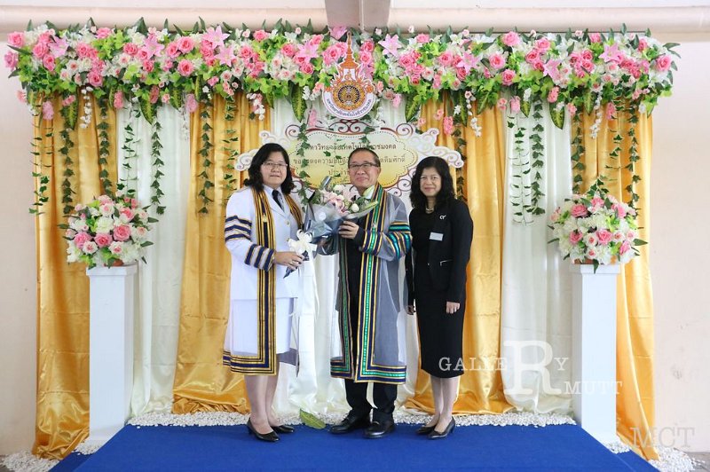 20170320-MCT-07-090.jpg - graduation 30