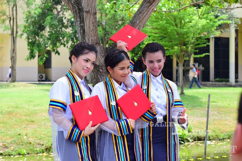 20170321-MCT-03-016.jpg - graduation 30