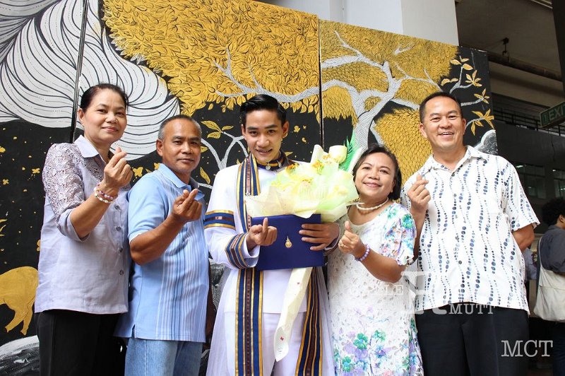 20170321-MCT-03-093.jpg - graduation 30