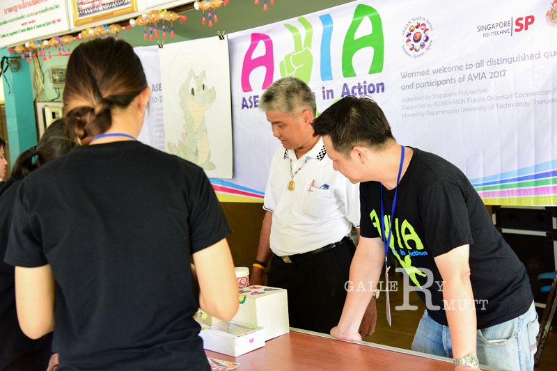 20170919-AYIA-Present-03.jpg