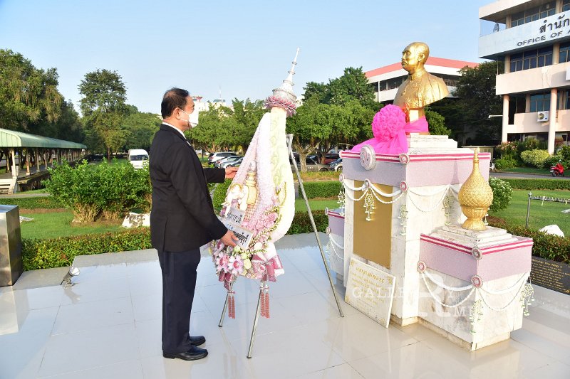20211020-laying-a-wreath-008.JPG
