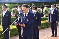 20221020-layingawreath-029