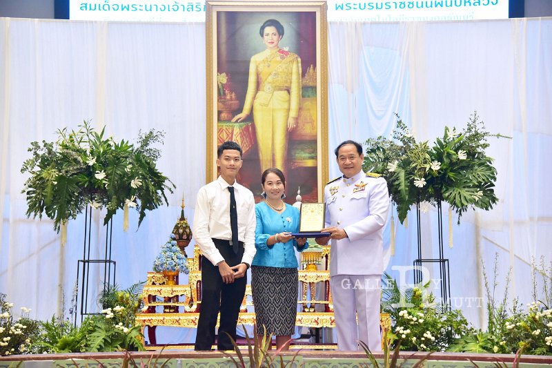 20230810-give-a-blessing-176.JPG