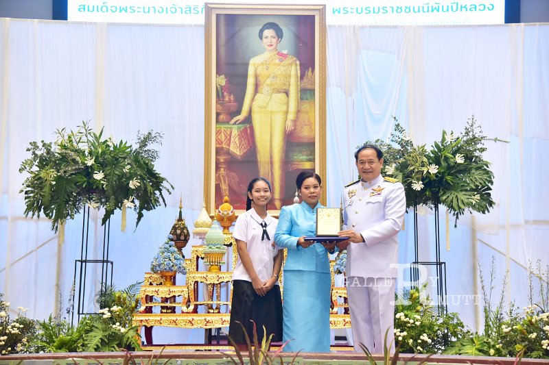 20230810-give-a-blessing-184.JPG