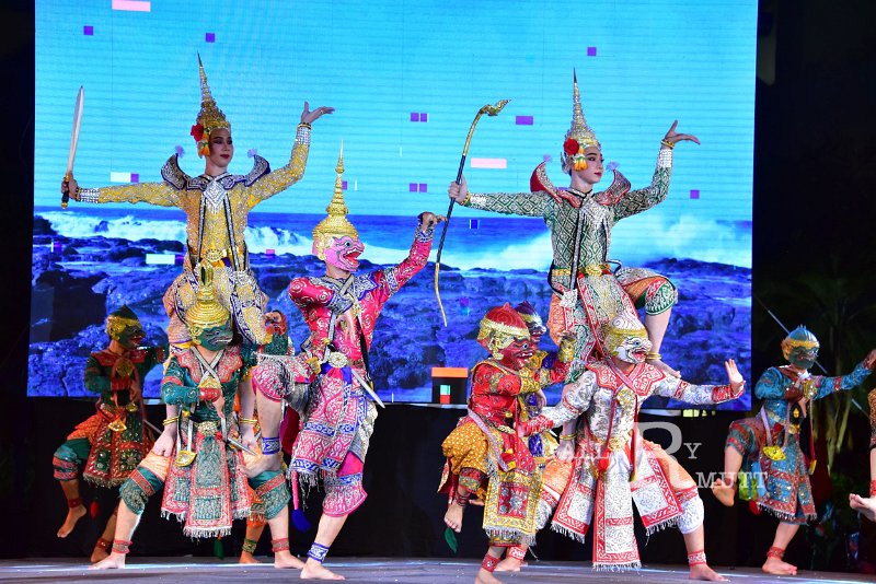 20241115-rmutt-Loy-Kratong-Festival-048.JPG