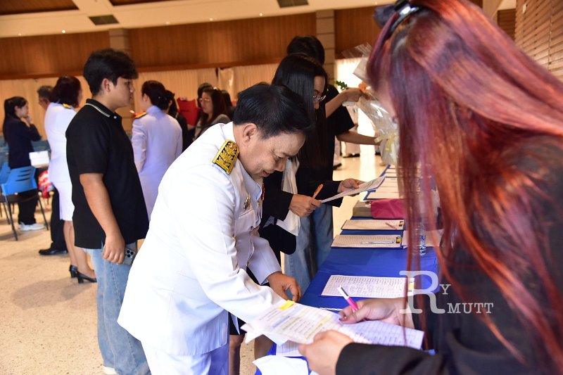 20260908receive-a-royal-decoration_06.JPG