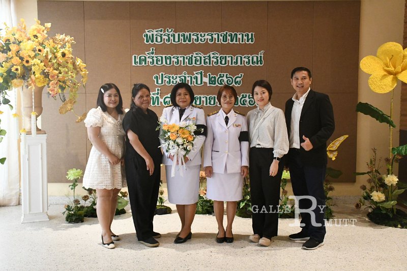 20260908receive-a-royal-decoration_250.JPG