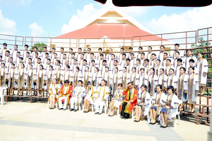 DSC_4964.jpg - ซ้อมใหญ่พิธีพระราชทานปริญญาบัตรฯ มหาวิทยาลัยเทคโนโลยีราชมงคลประจำปีการศึกษา 2553 (ช่วงเช้า วันที่ 20 04 55)