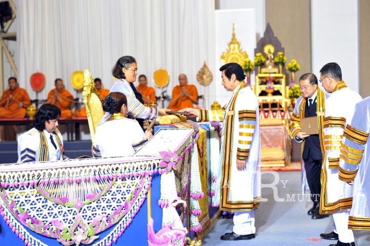 2013-11-05-Princess-Sirindhorn--010.jpg