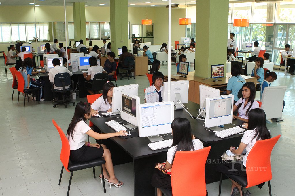 Presenter_10.JPG - Presenter RMUTT ปี 2551(Library)