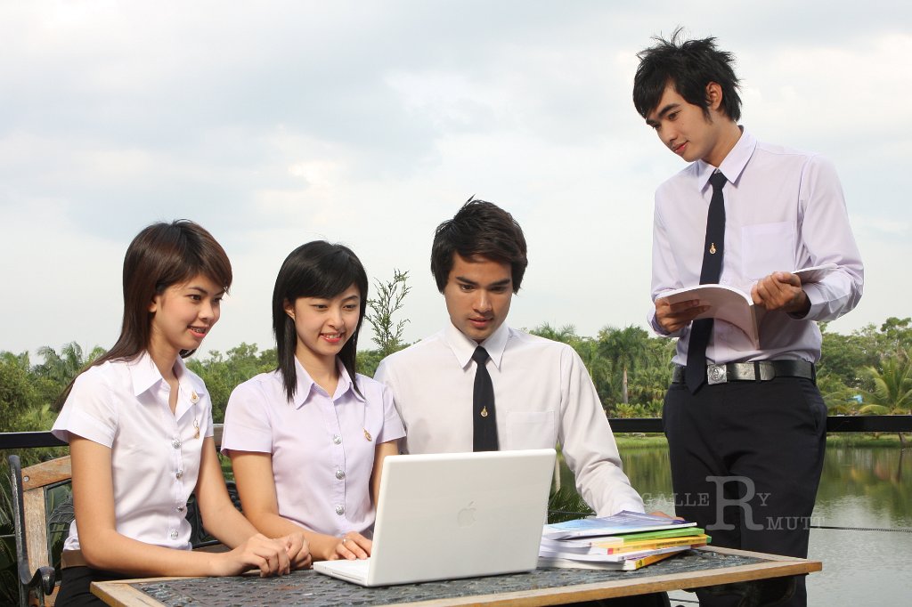 Presenter_18.JPG - Presenter RMUTT ปี 2551(Library)
