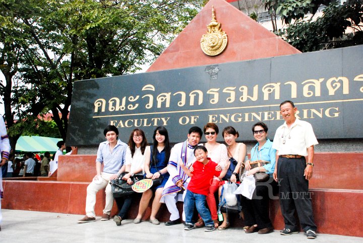 25551124-DSC_0347.jpg - รับปริญญาครั้งที่ 26 มทร