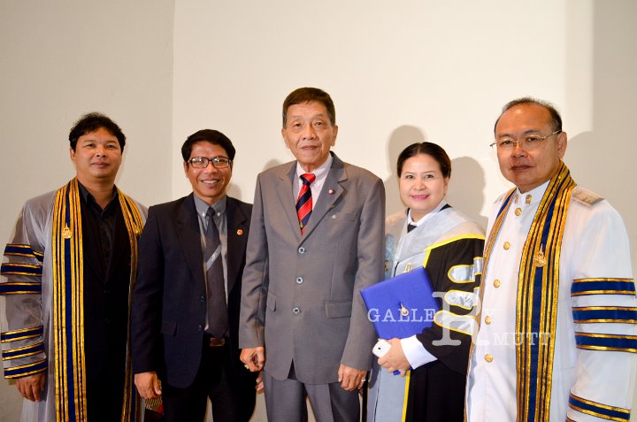 25540510-DSC_0203-2.jpg - รับปริญญา