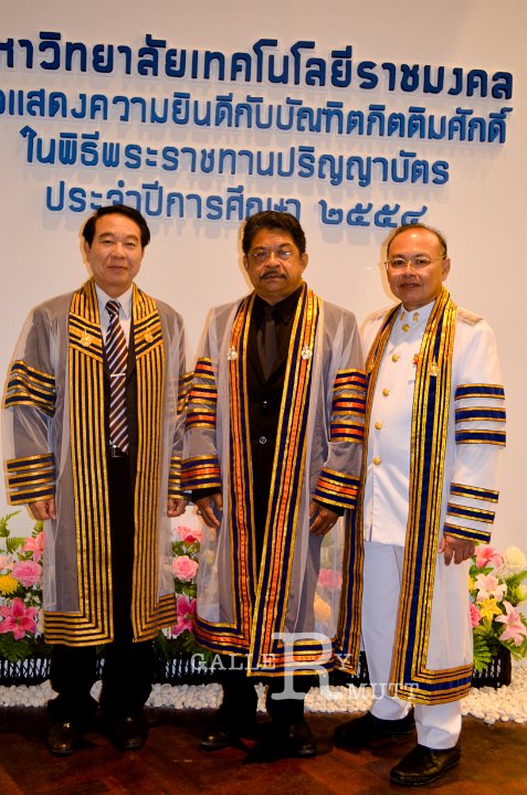 25540510-DSC_0217-2.jpg - รับปริญญา