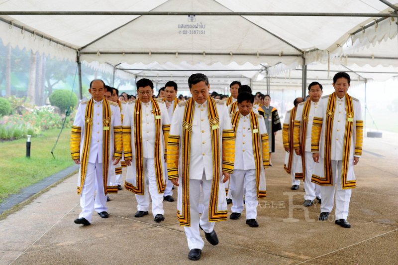 INT_8120.jpg - พิธีพระราชทานปริญญาบัตร ครั้งที่ 26