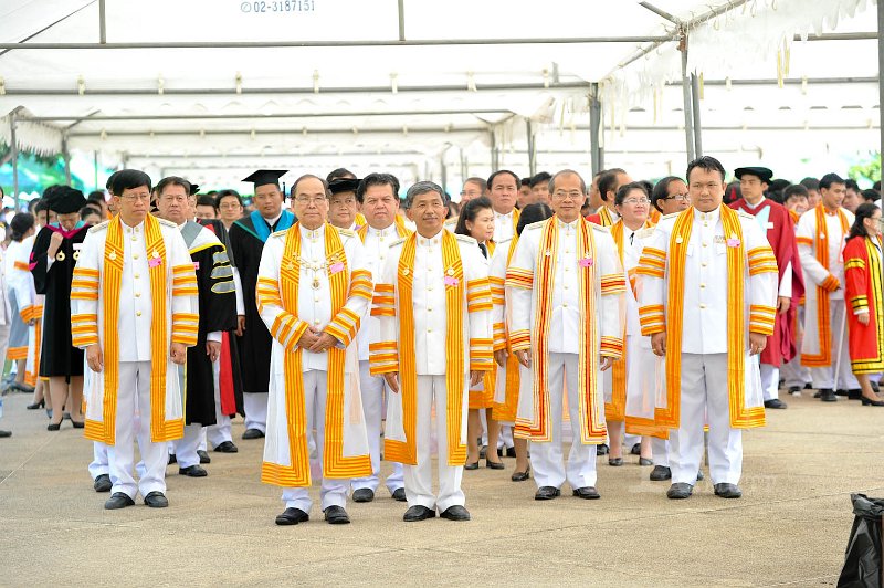 INT_8644.jpg - พิธีพระราชทานปริญญาบัตร ครั้งที่ 26